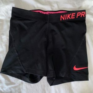 Women’s Nike Pro Shorts Size Medium